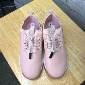 ⭐️Clove Classic pink Sneaker Womens Size 9.5 Mens SZ 8. Unisex. NWOB